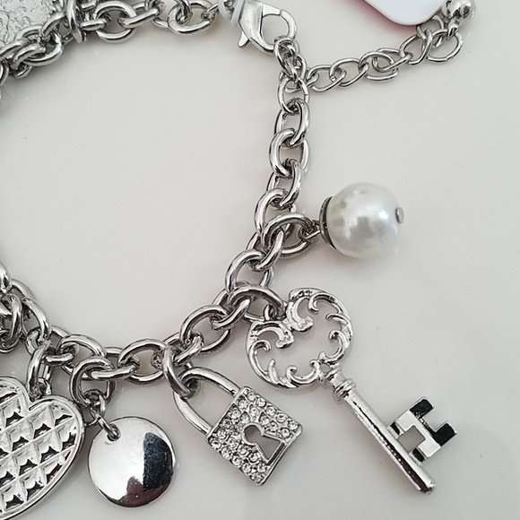 Charm Bracelet - Picture 4 of 7